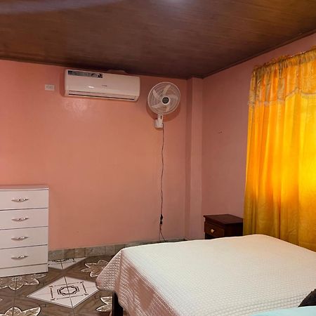 Surf Camp Hotel Bocas Town Exterior photo