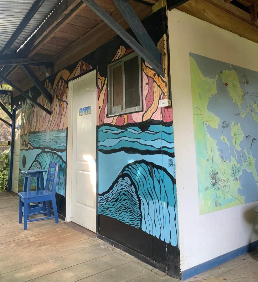 Surf Camp Hotel Bocas Town Exterior photo