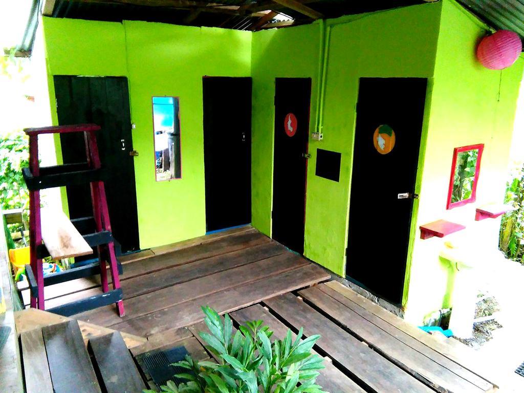 Hostal Camping La Y Griega Bocas del Toro Exterior photo