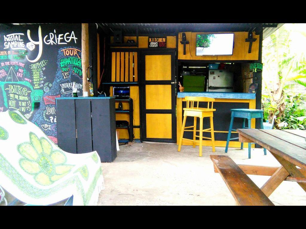 Surf Camp Hotel Bocas Town Exterior photo